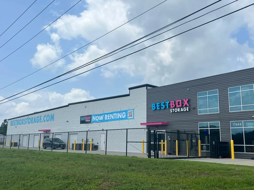 BestBox Storage - New Caney 59 storage facility exterior view